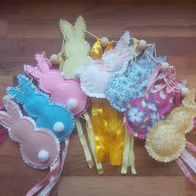 Load image into Gallery viewer, Hoppity: Bunny Garland; double sidedy