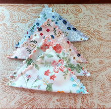 Load image into Gallery viewer, Pink Floral Corner Study Bookmarks - Set of 4