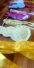 Load image into Gallery viewer, Hoppity: Bunny Garland; double sidedy