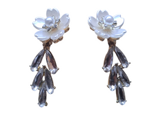 Load image into Gallery viewer, Doreen