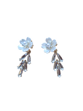 Load image into Gallery viewer, Doreen